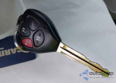 2013 Toyota Matrix S из США, поврежденный, VIN 2T1KE4EE8DC050968